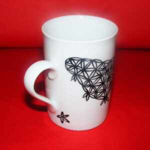 Verso tasse à thé en porcelaine peinte à la main, décor dentelle noire