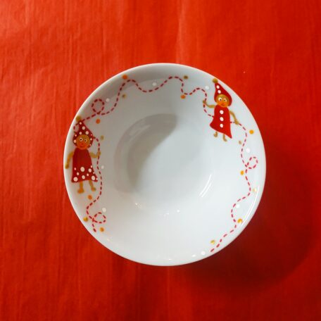 Dessus coupelle ronde évasée en porcelaine blanche peinte à la main, décor lutins de Noël